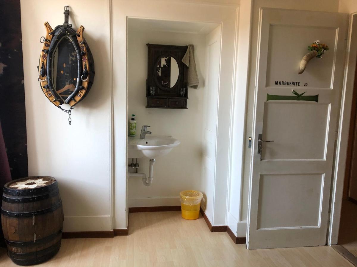 Chambres D'Hotes Le Passiflore لي برينيه المظهر الخارجي الصورة