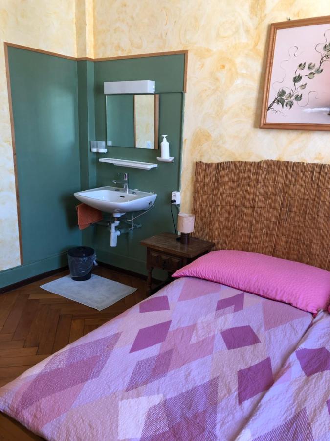 Chambres D'Hotes Le Passiflore لي برينيه المظهر الخارجي الصورة